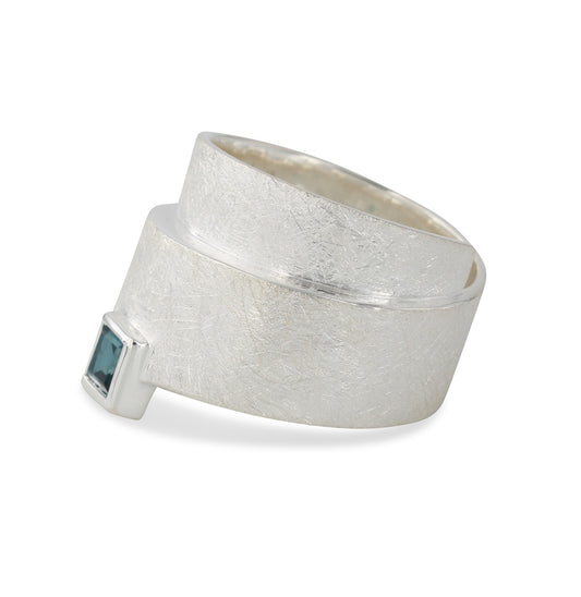 Silberring mit london blue Topas | Wickel