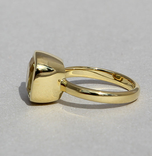 Silberring mit 10x10 mm Lemonquarz, vergoldet