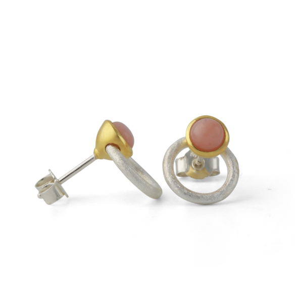 Silberohrstecker mit 5mm Pink Opal, 18ct vergoldet